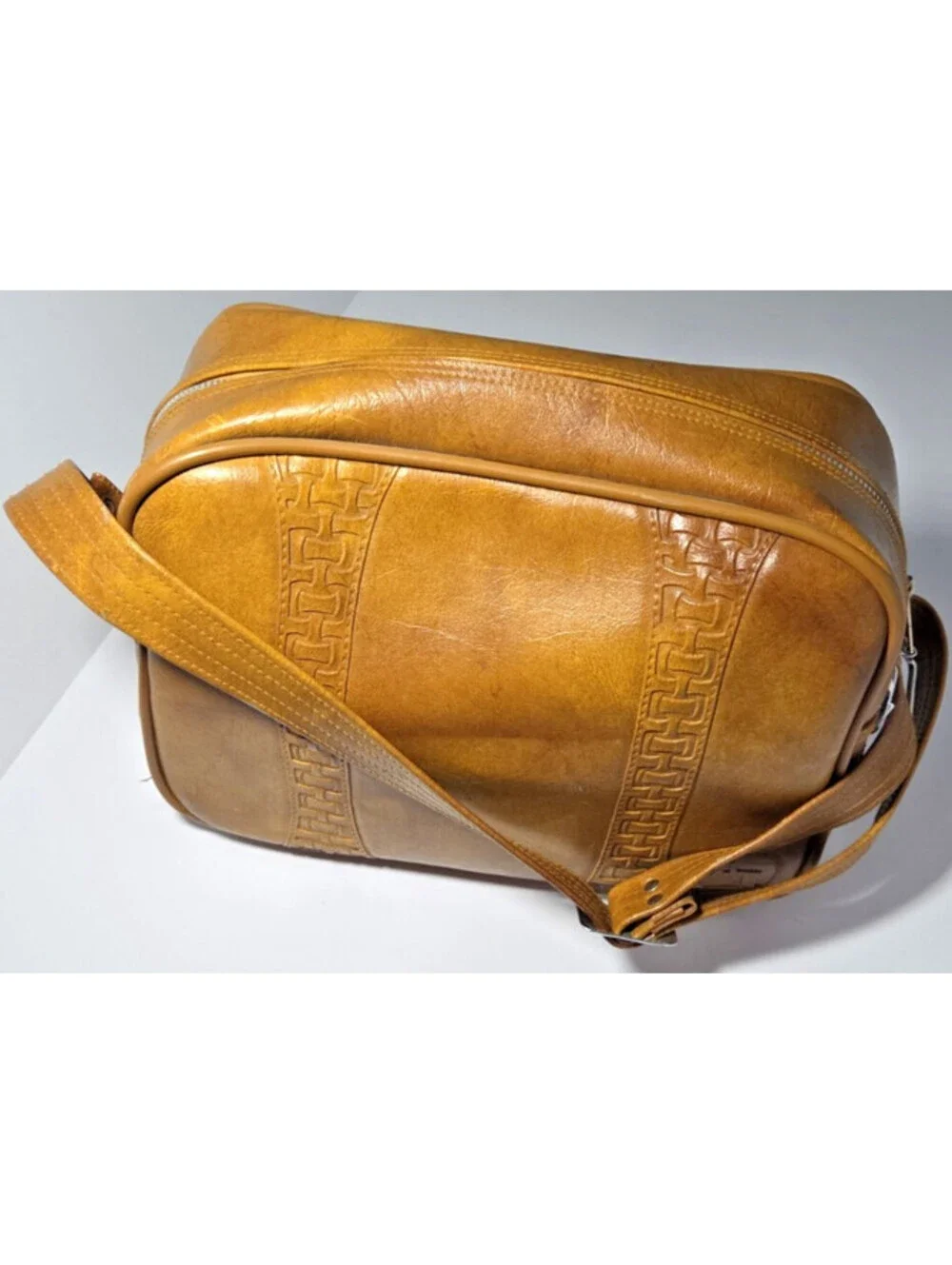 Vintage 1978 American Tourister Faux Leather Shoulder Bag Tan Camera Style AT